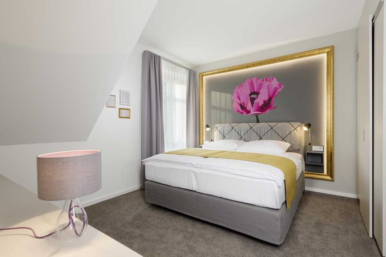 Schmucke Witwe Hotel Bispingen Eksteriør billede